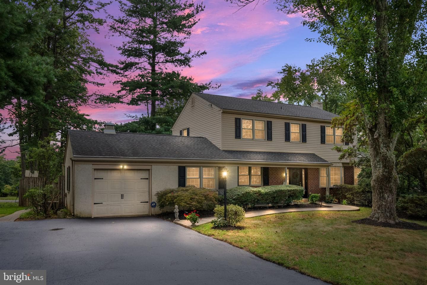 712 Daisy Lane photo 41