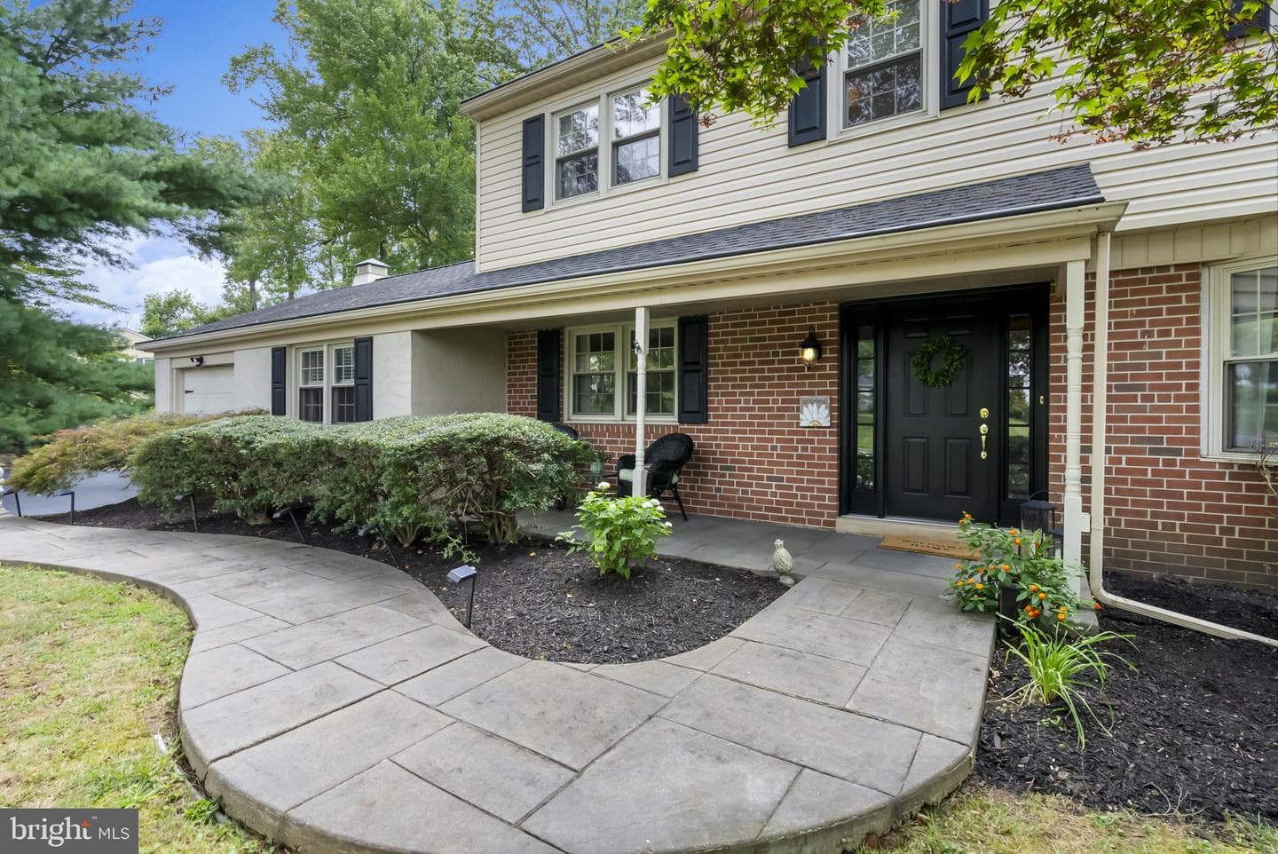 712 Daisy Lane photo 5