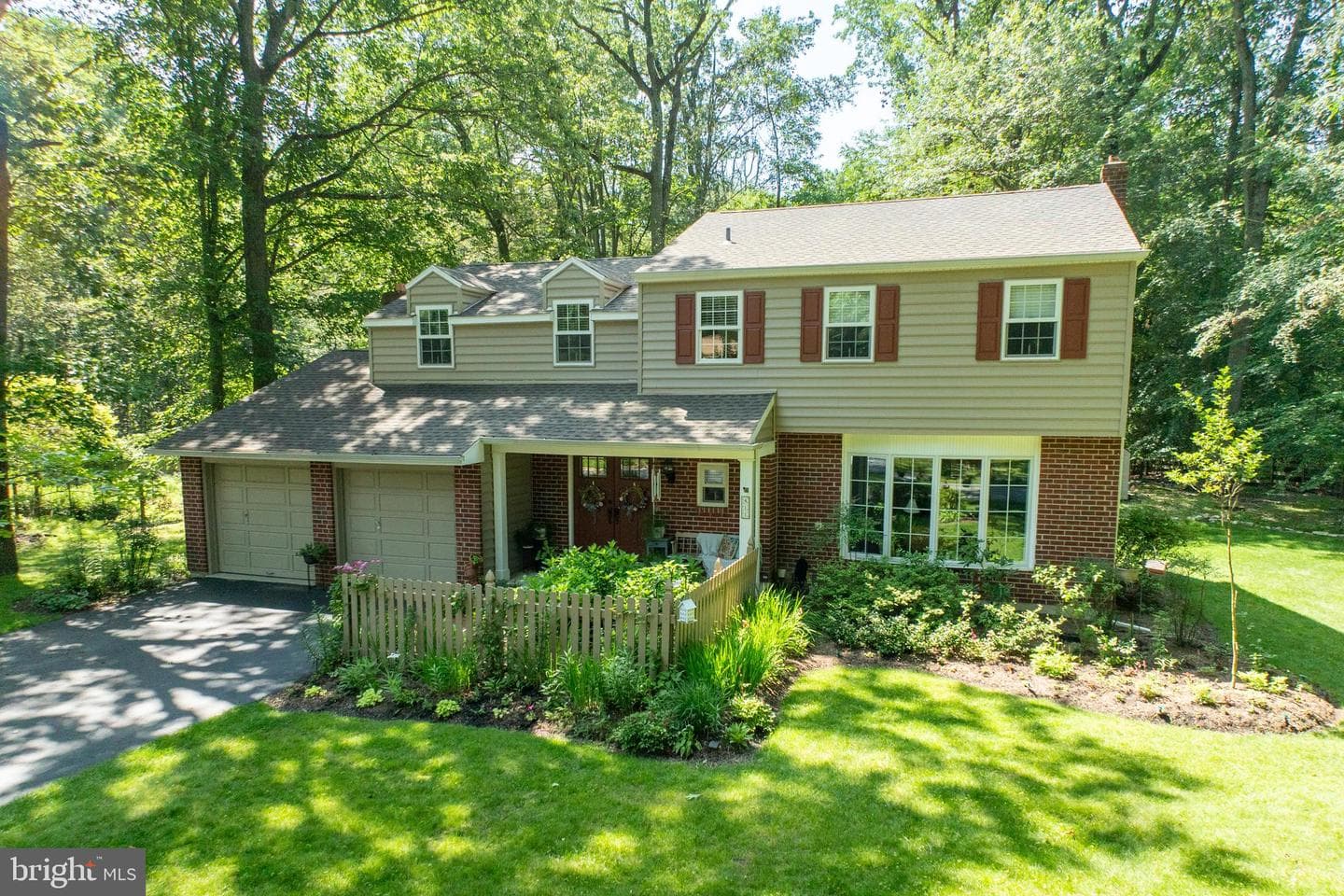 411 Rennard Drive photo 1