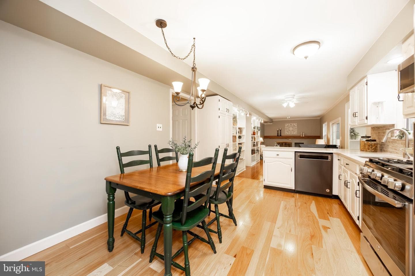 411 Rennard Drive photo 11