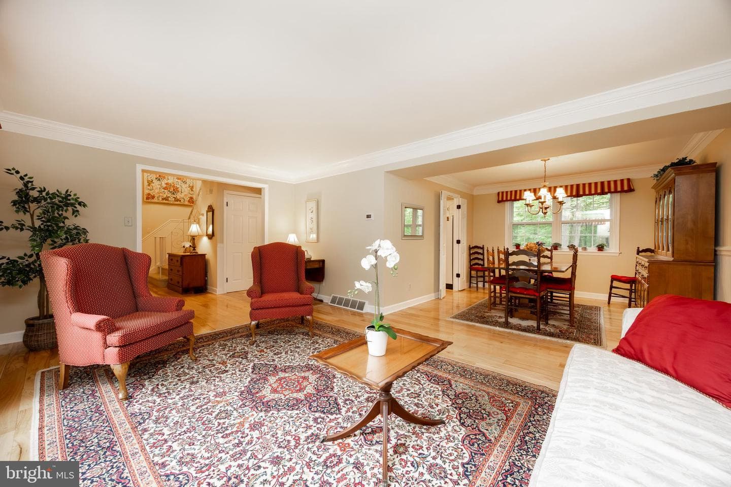 411 Rennard Drive photo 6