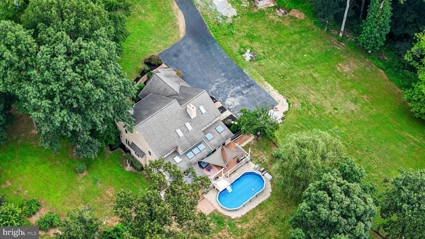 12 Wagner Lane photo 4