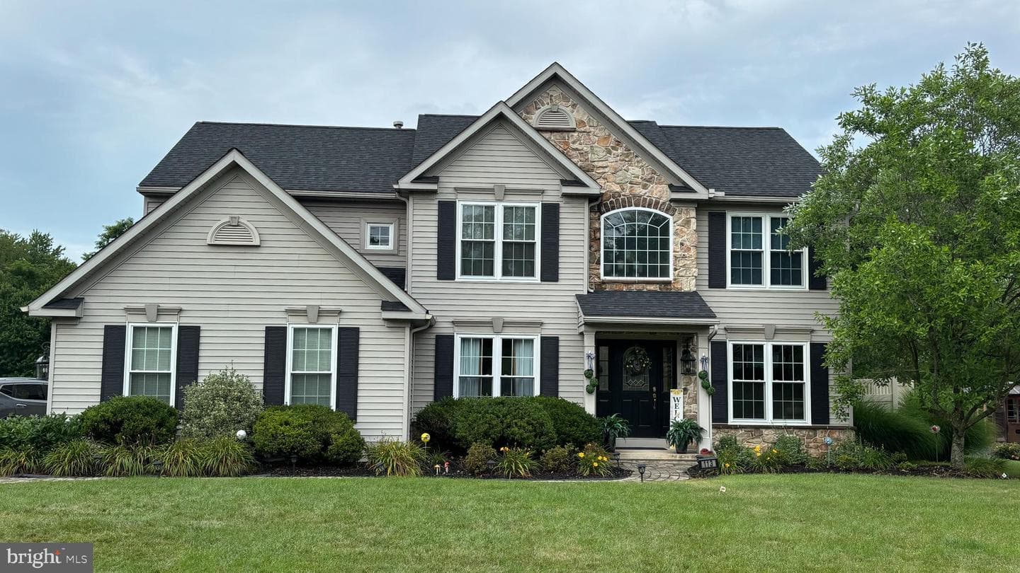 113 Sandy Way photo 1