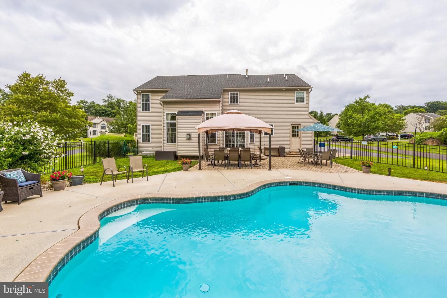 113 Sandy Way photo 2