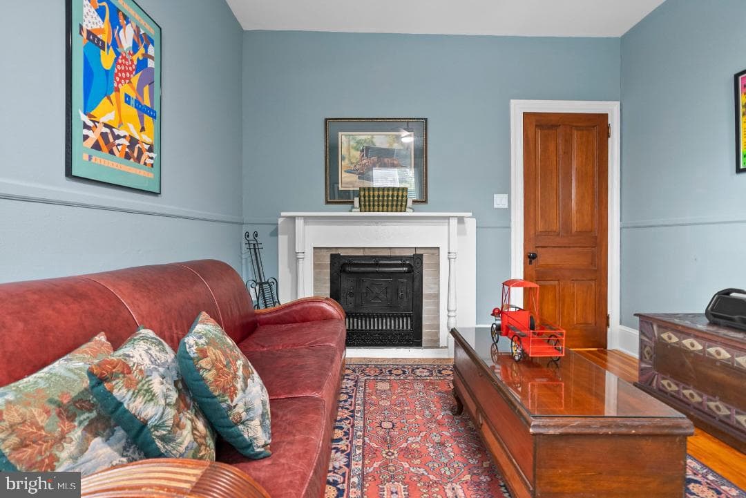 309 S Walnut Street photo 26