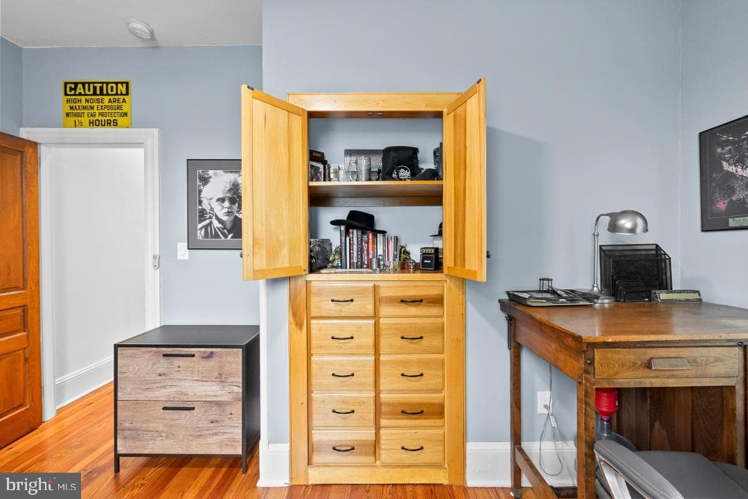 309 S Walnut Street photo 35