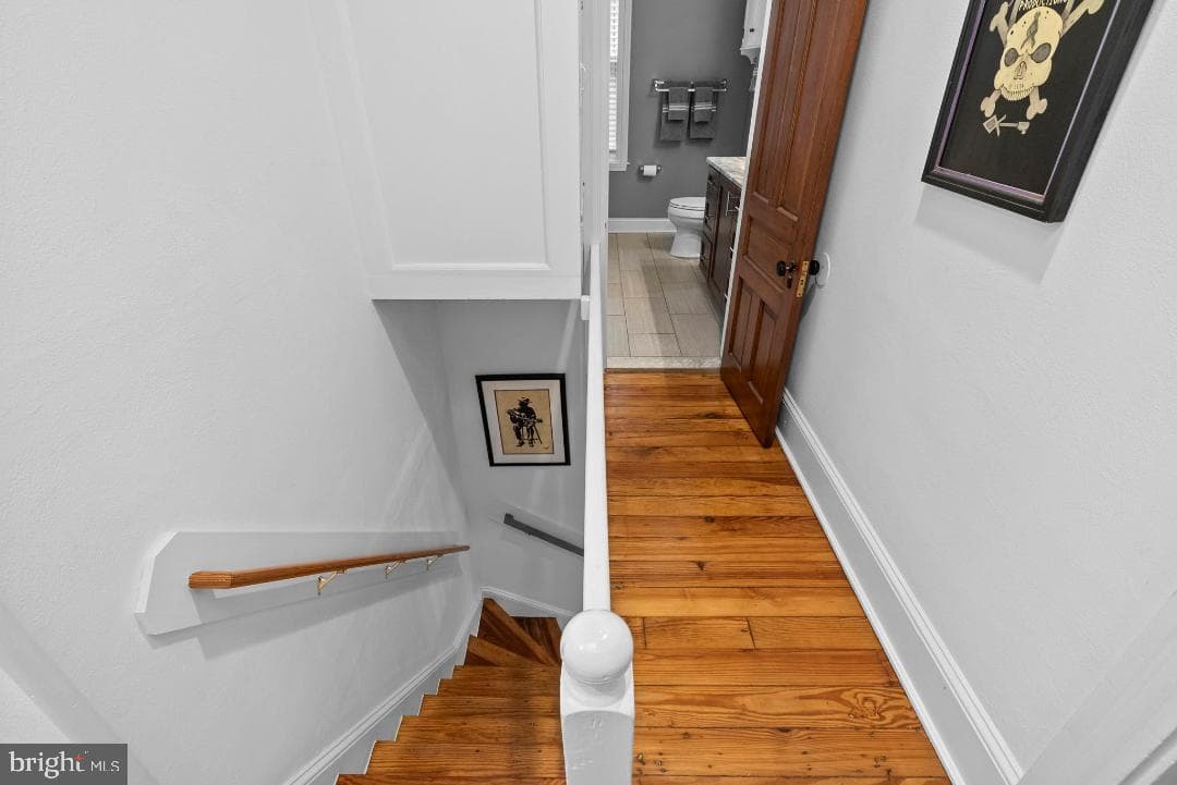 309 S Walnut Street photo 37