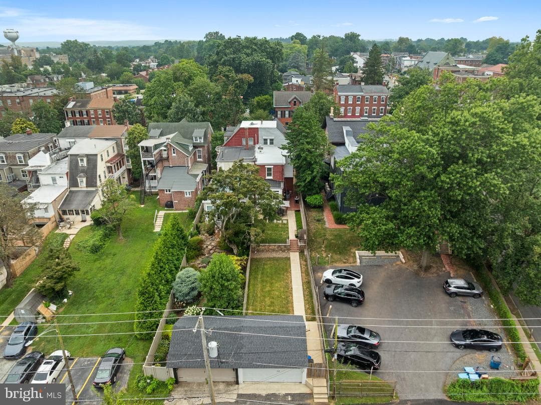 309 S Walnut Street photo 56