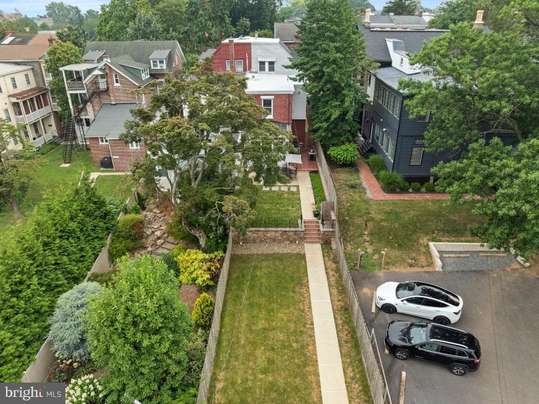 309 S Walnut Street photo 57
