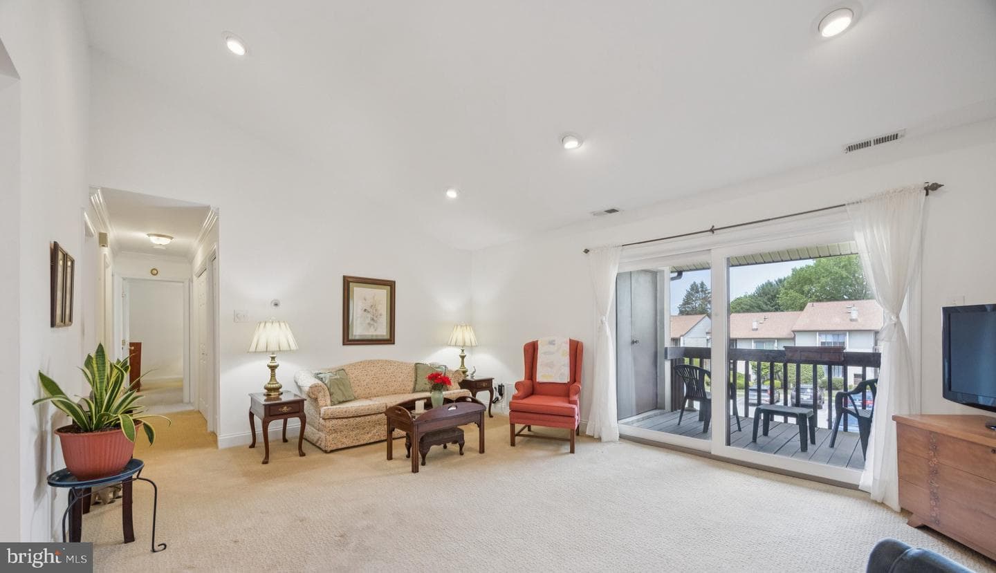 1003 Raintree Lane #1003 photo 4