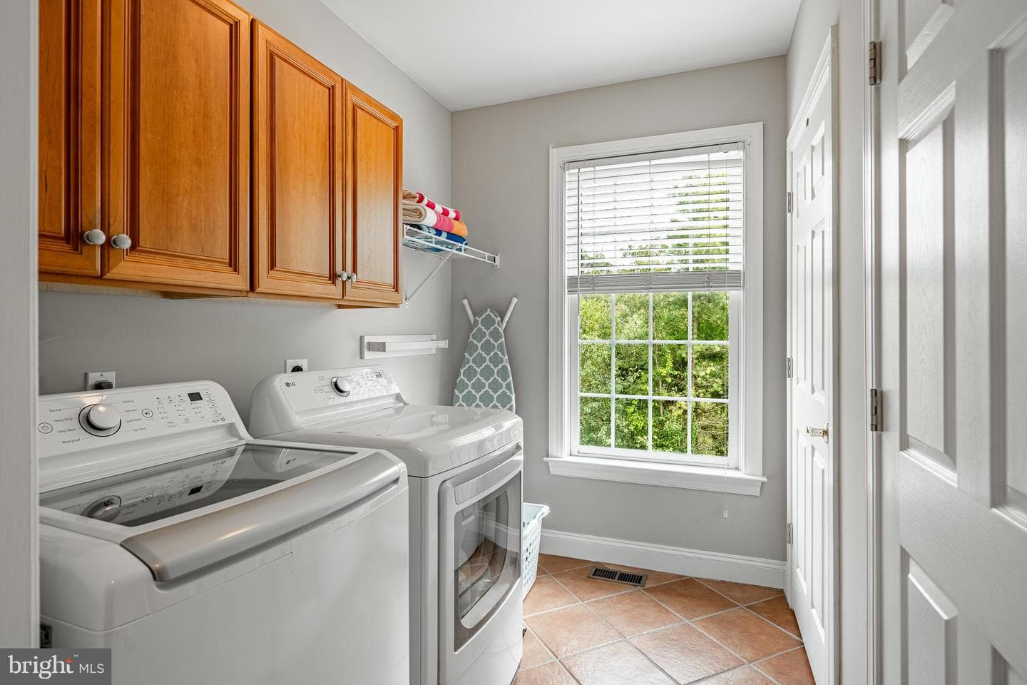 547 Gramercy Lane photo 17