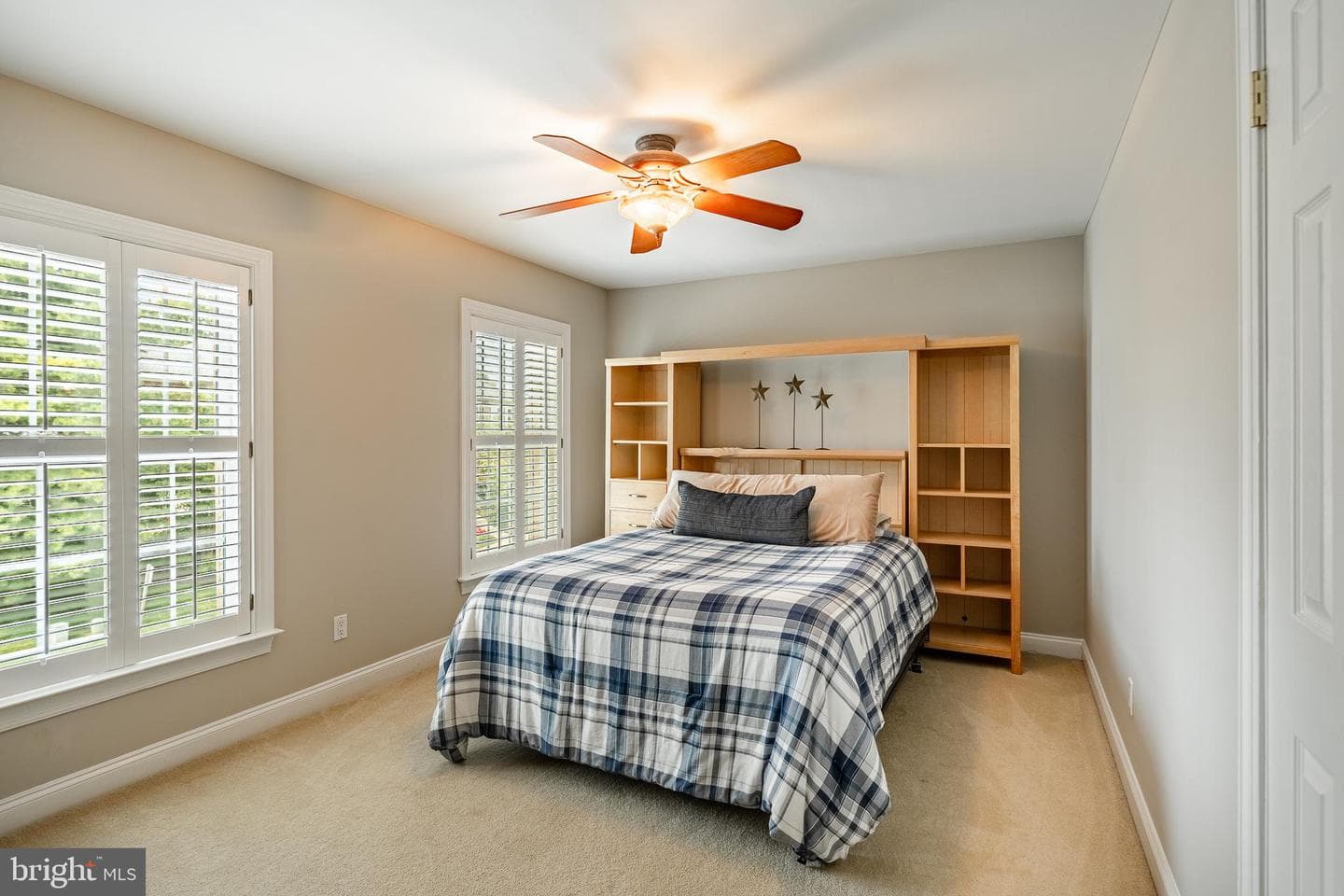 547 Gramercy Lane photo 22