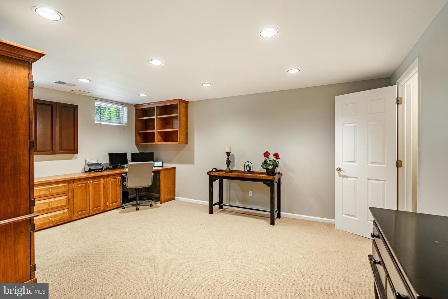 547 Gramercy Lane photo 28