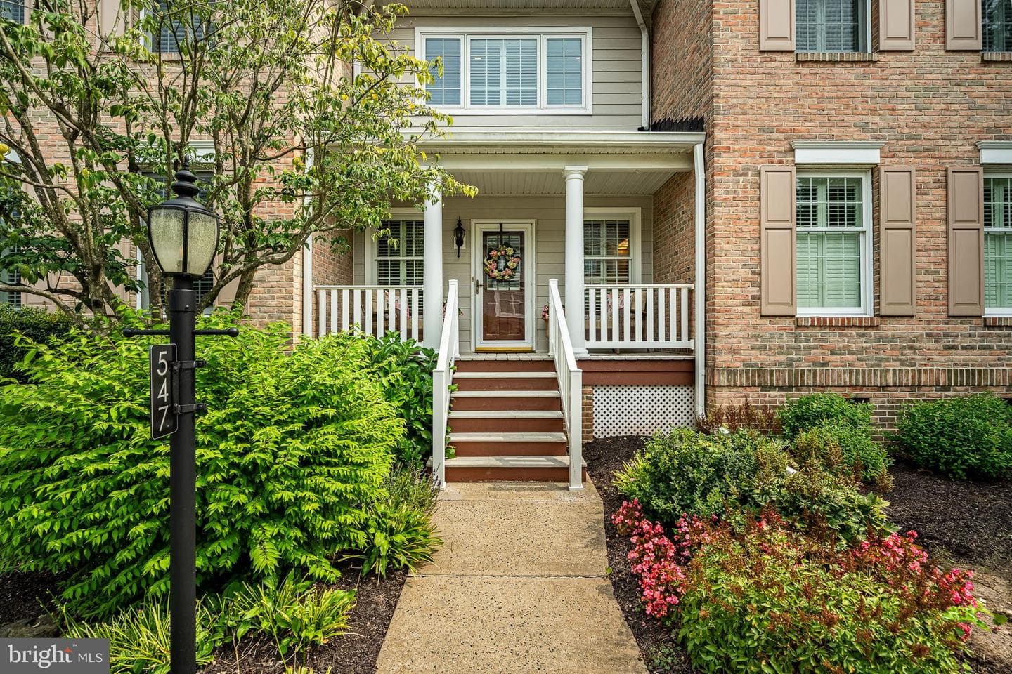 547 Gramercy Lane photo 3
