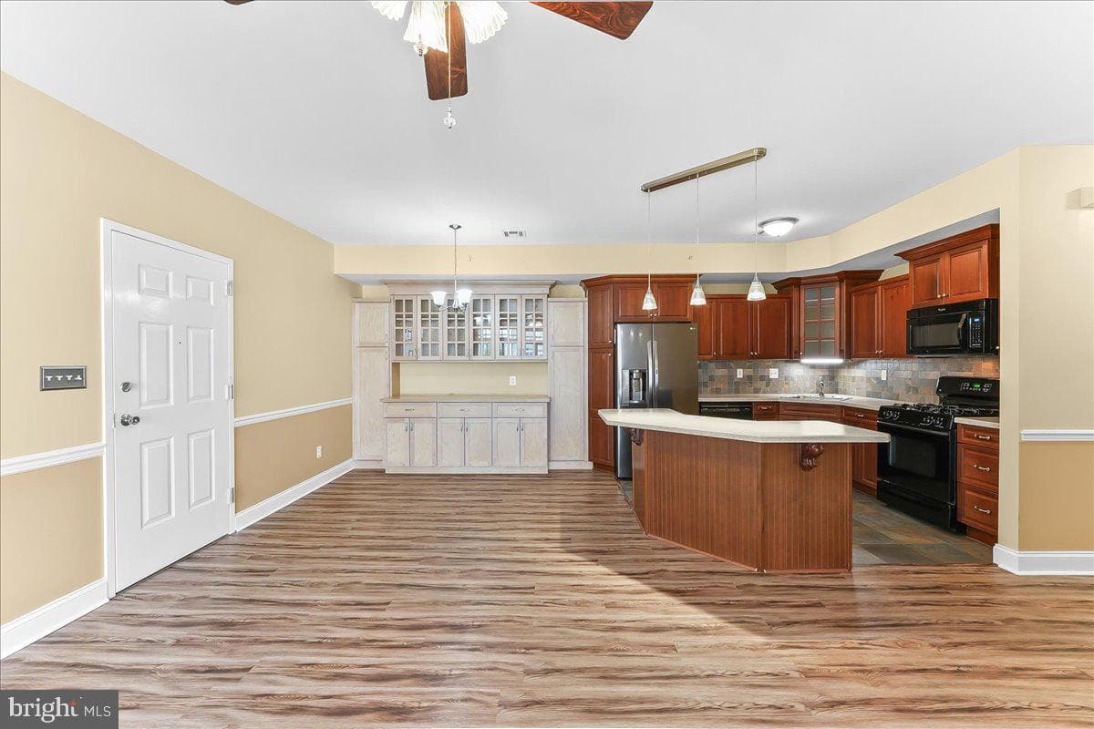 123 Victoria Gardens Drive #a photo 16