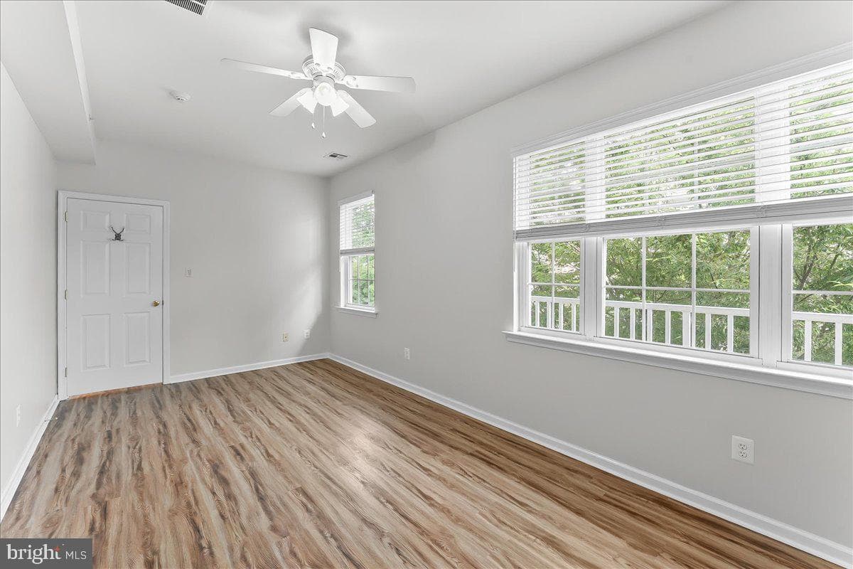 123 Victoria Gardens Drive #a photo 18
