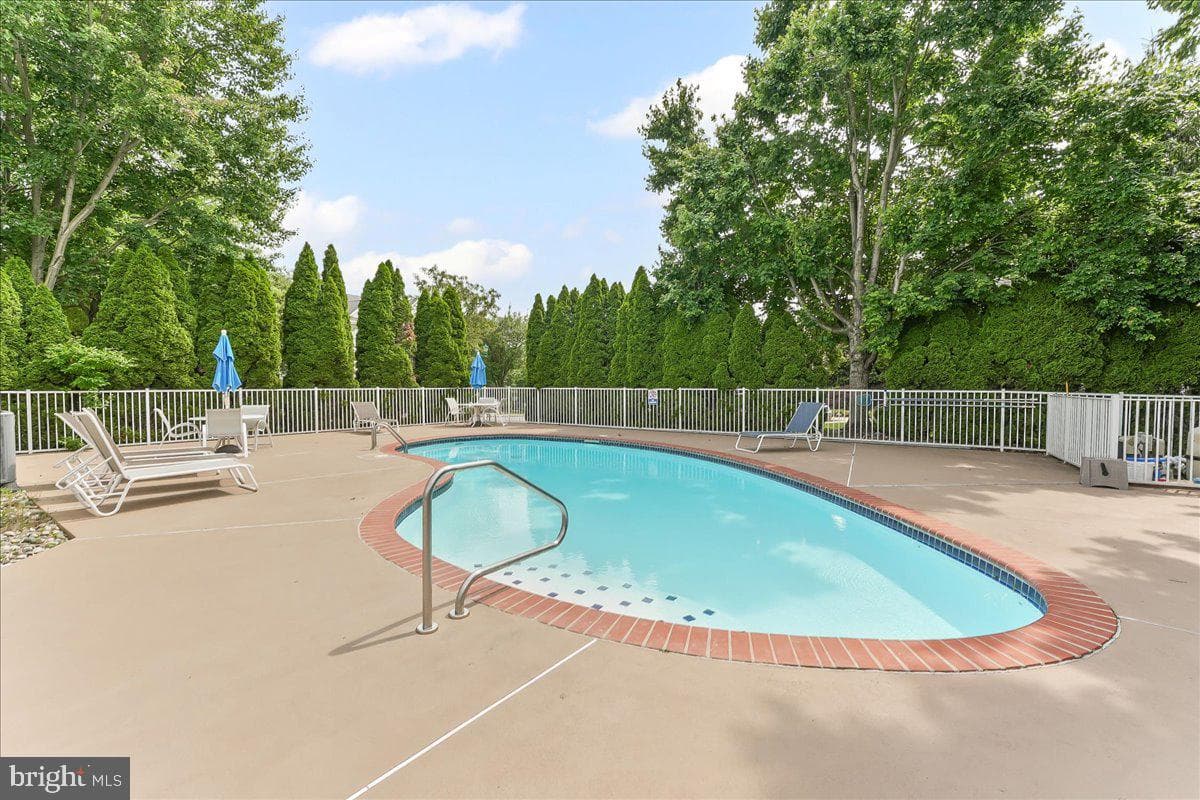 123 Victoria Gardens Drive #a photo 32