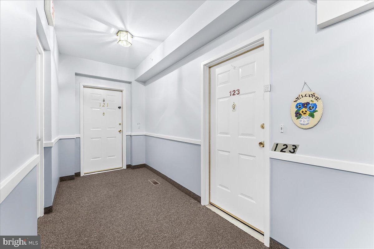 123 Victoria Gardens Drive #a photo 6