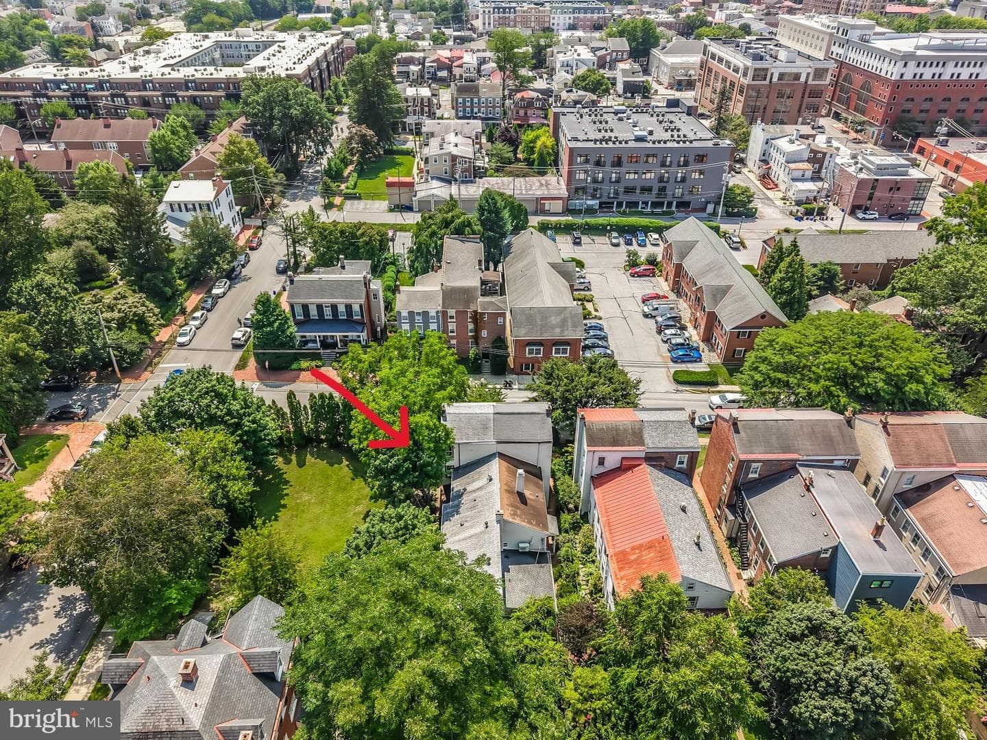 131 E Washington Street photo 2