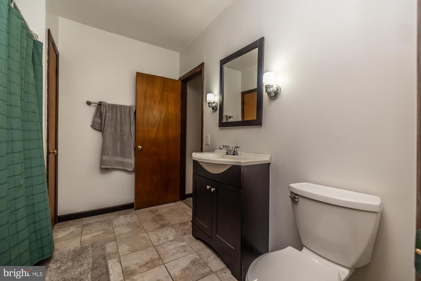 131 E Washington Street photo 34