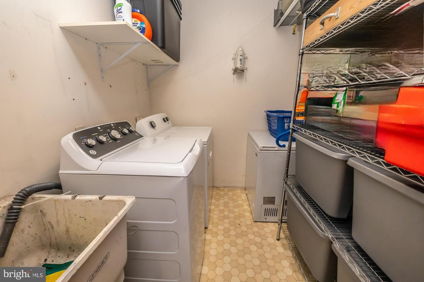 131 E Washington Street photo 35