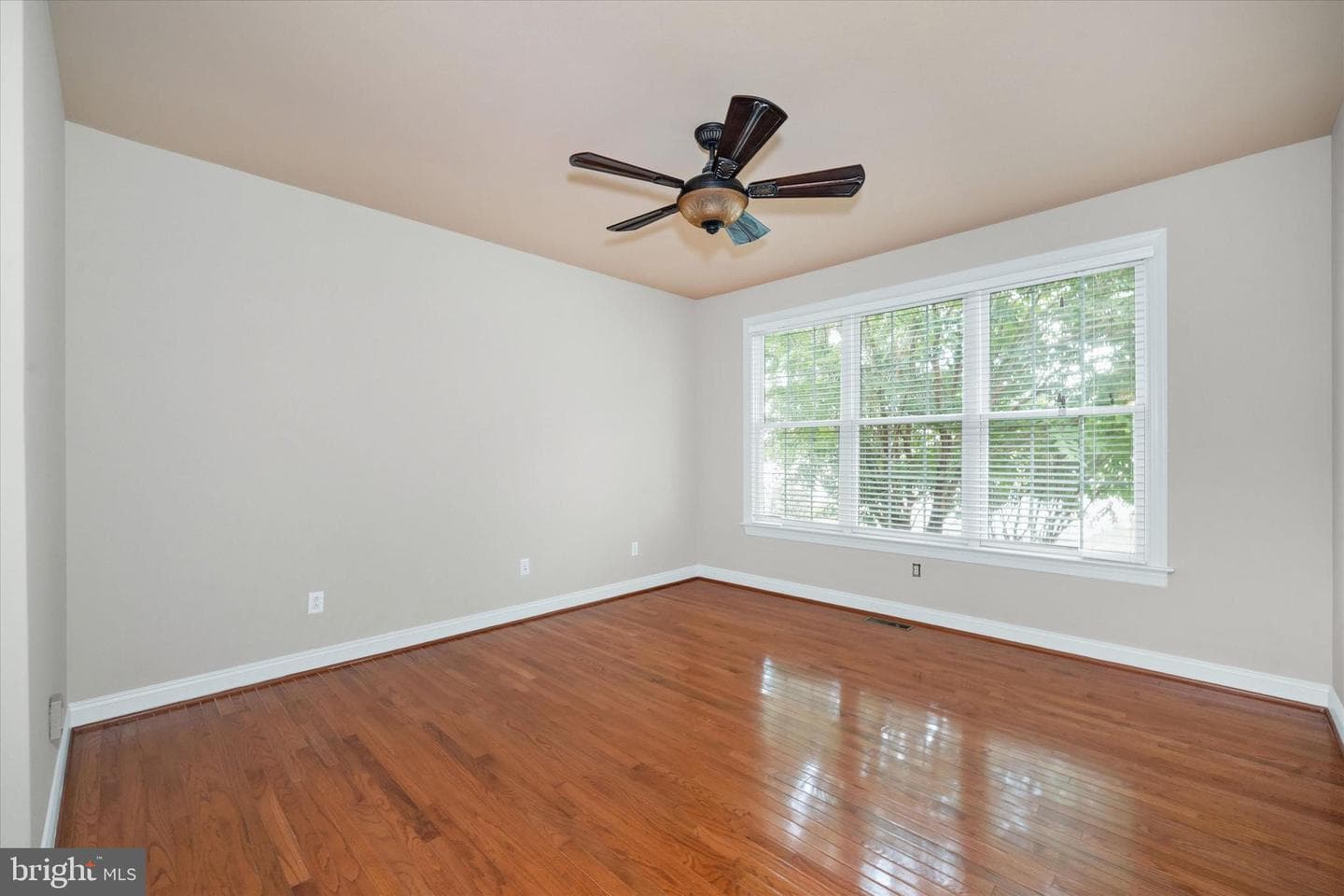 204 Brittany Drive photo 24