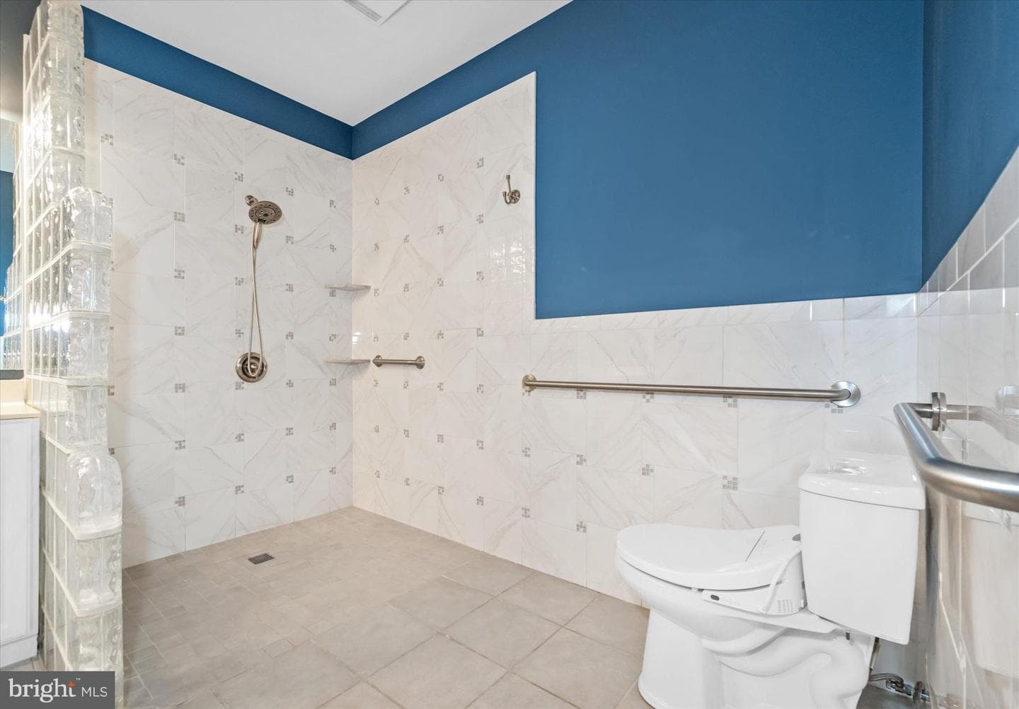 204 Brittany Drive photo 28