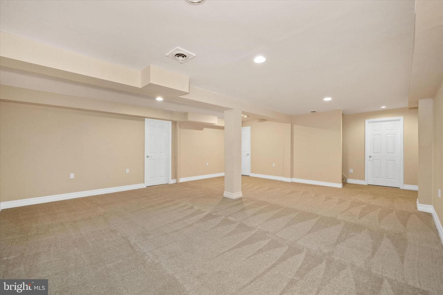 204 Brittany Drive photo 35