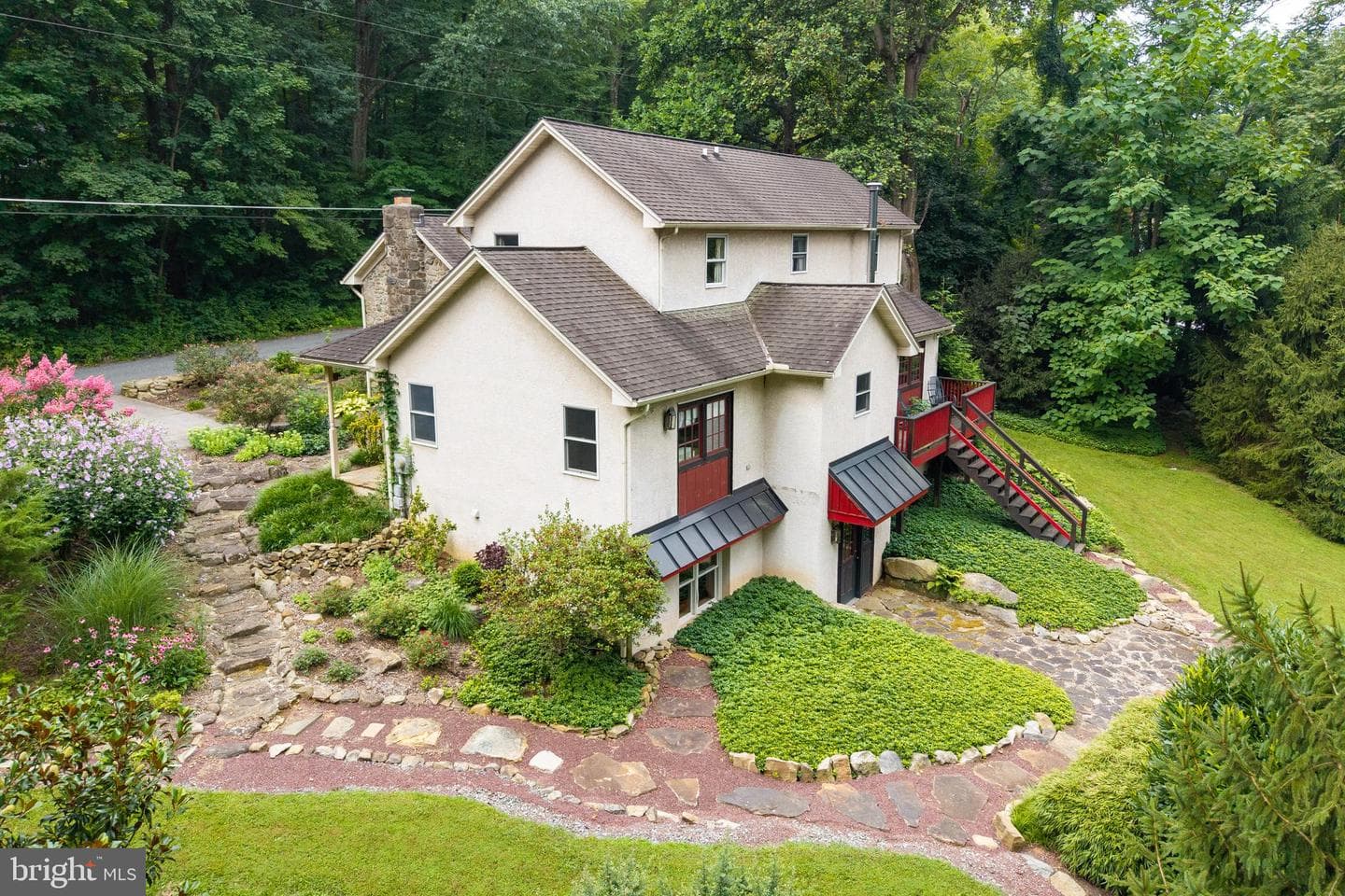 957 Mount Pleasant Road photo 1