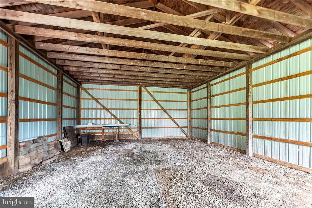 374 Street Road photo 19