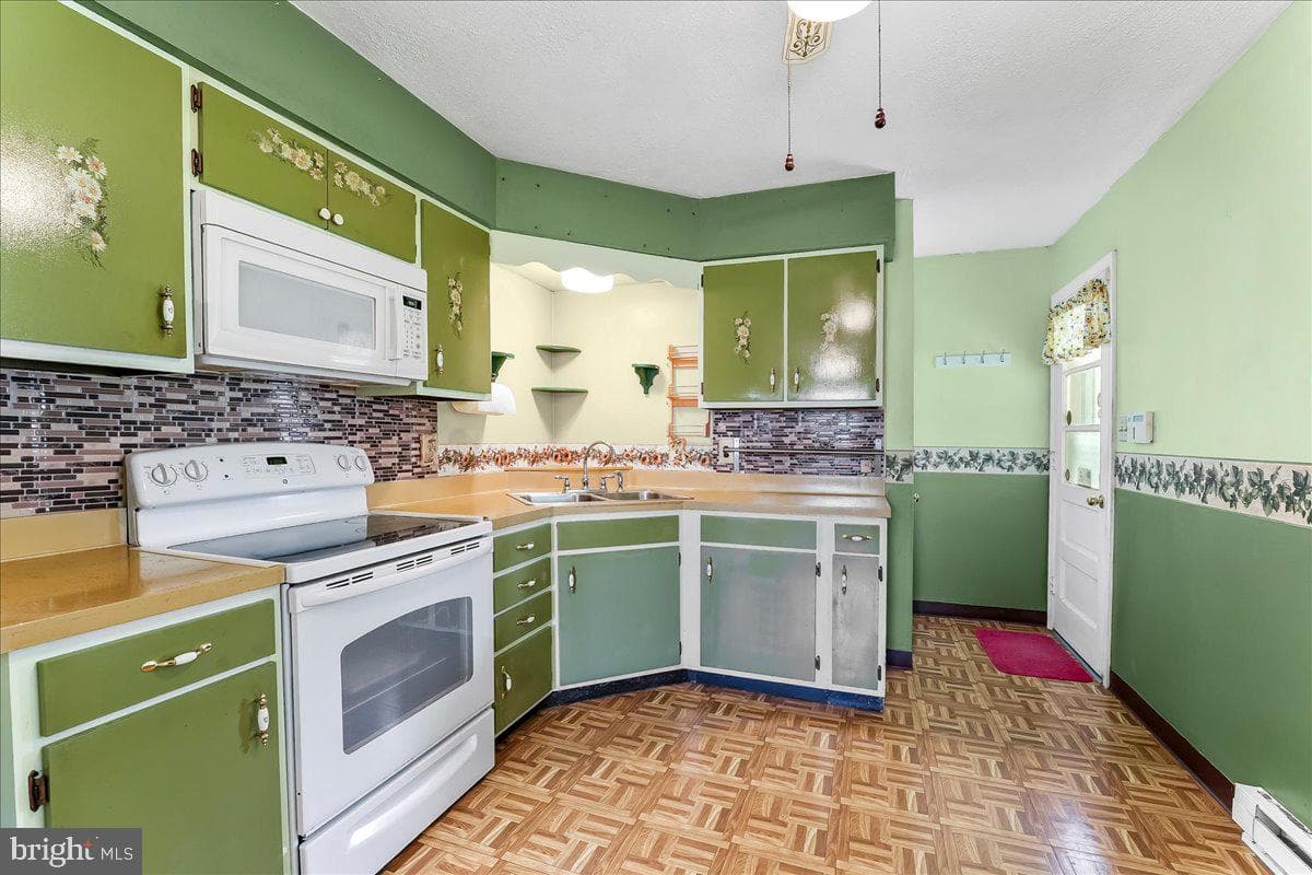 374 Street Road photo 9
