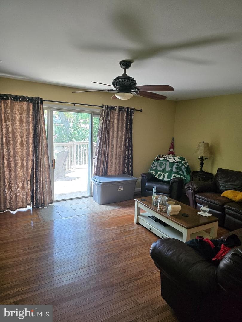 1549 S Coventry Lane photo 9