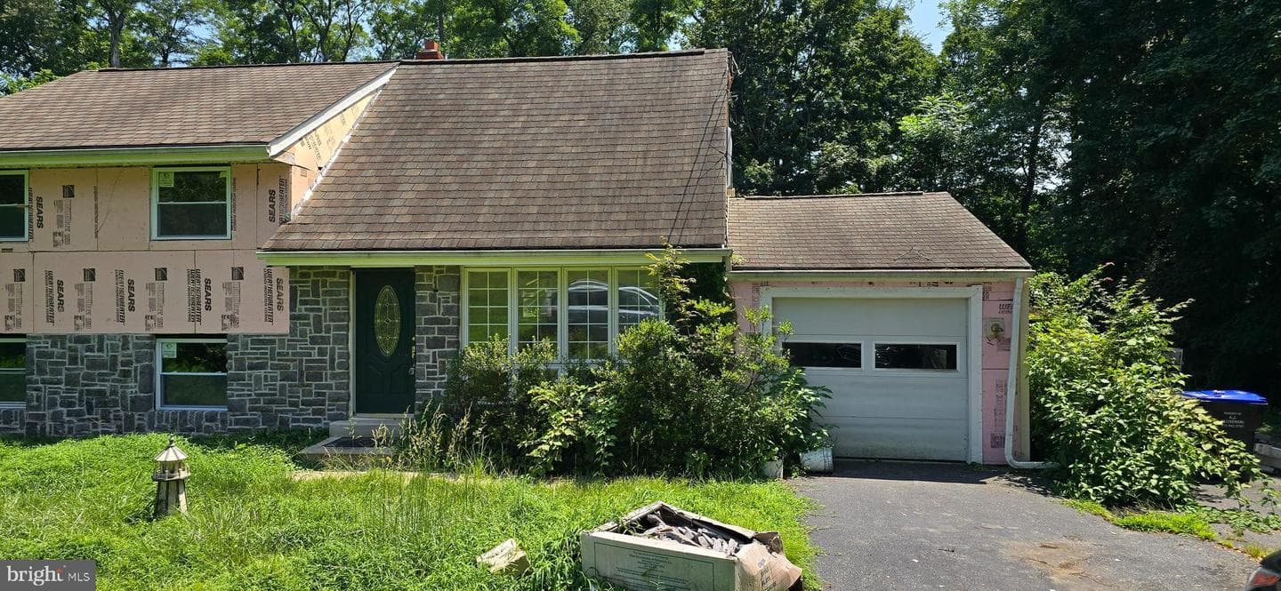 1312 College Hill Drive photo 1