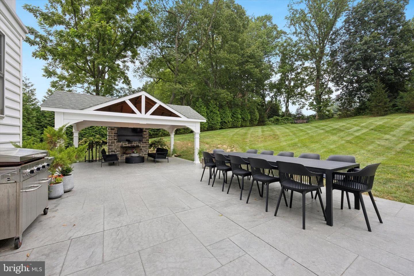 1444 Telegraph Road photo 16