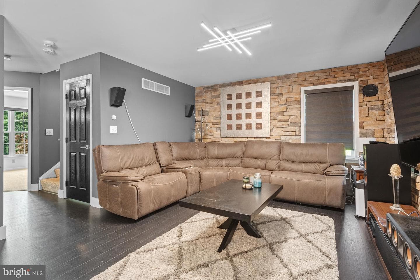 106 Toby Road photo 11