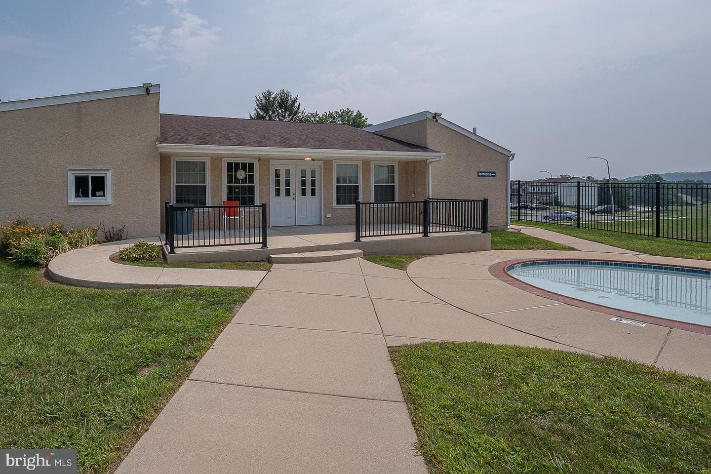 510 Lancaster Court photo 25