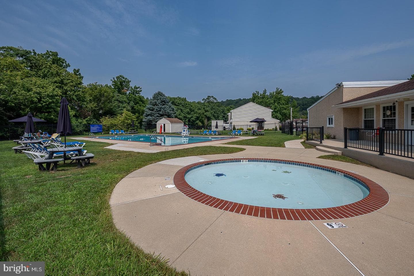 510 Lancaster Court photo 27