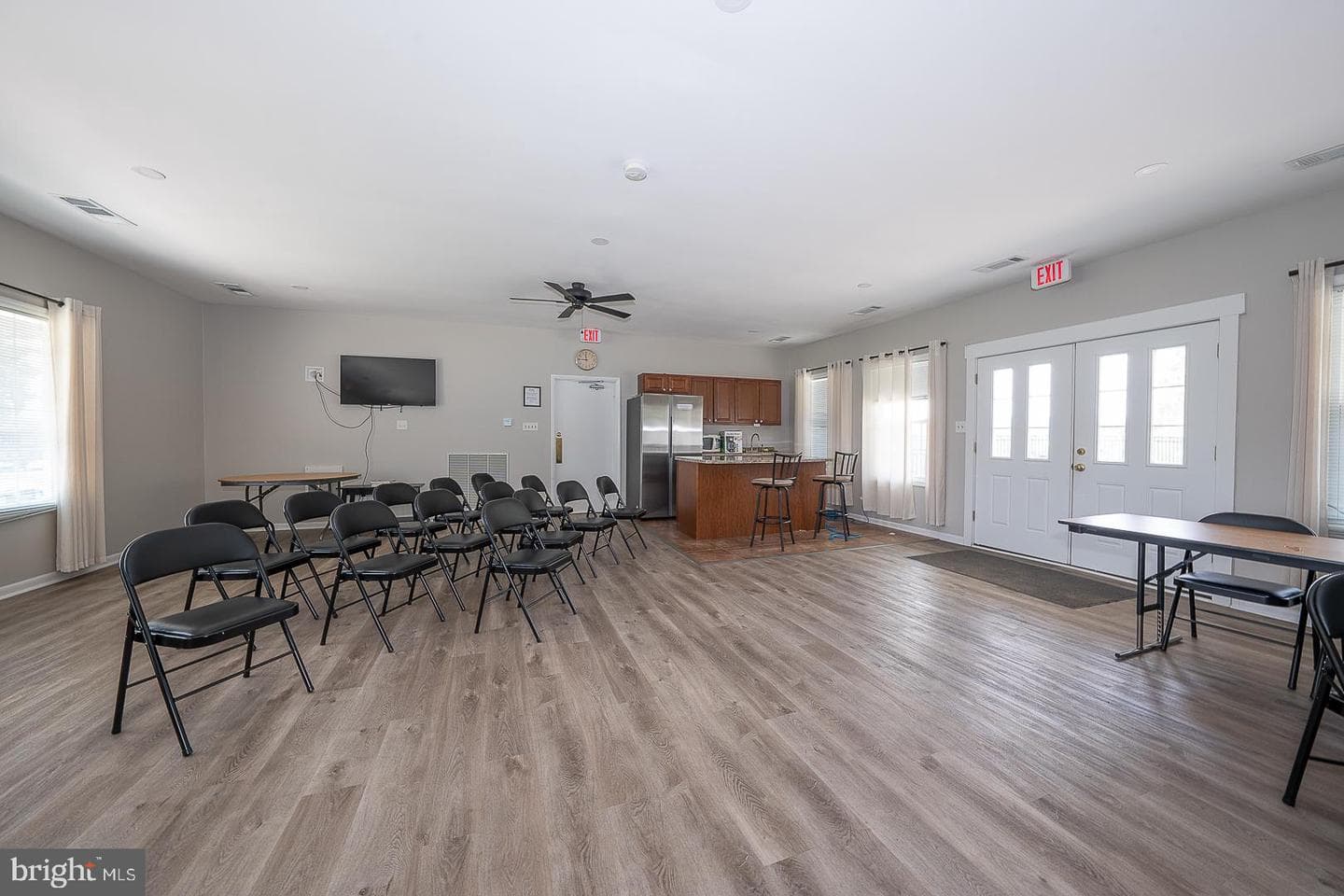 510 Lancaster Court photo 29