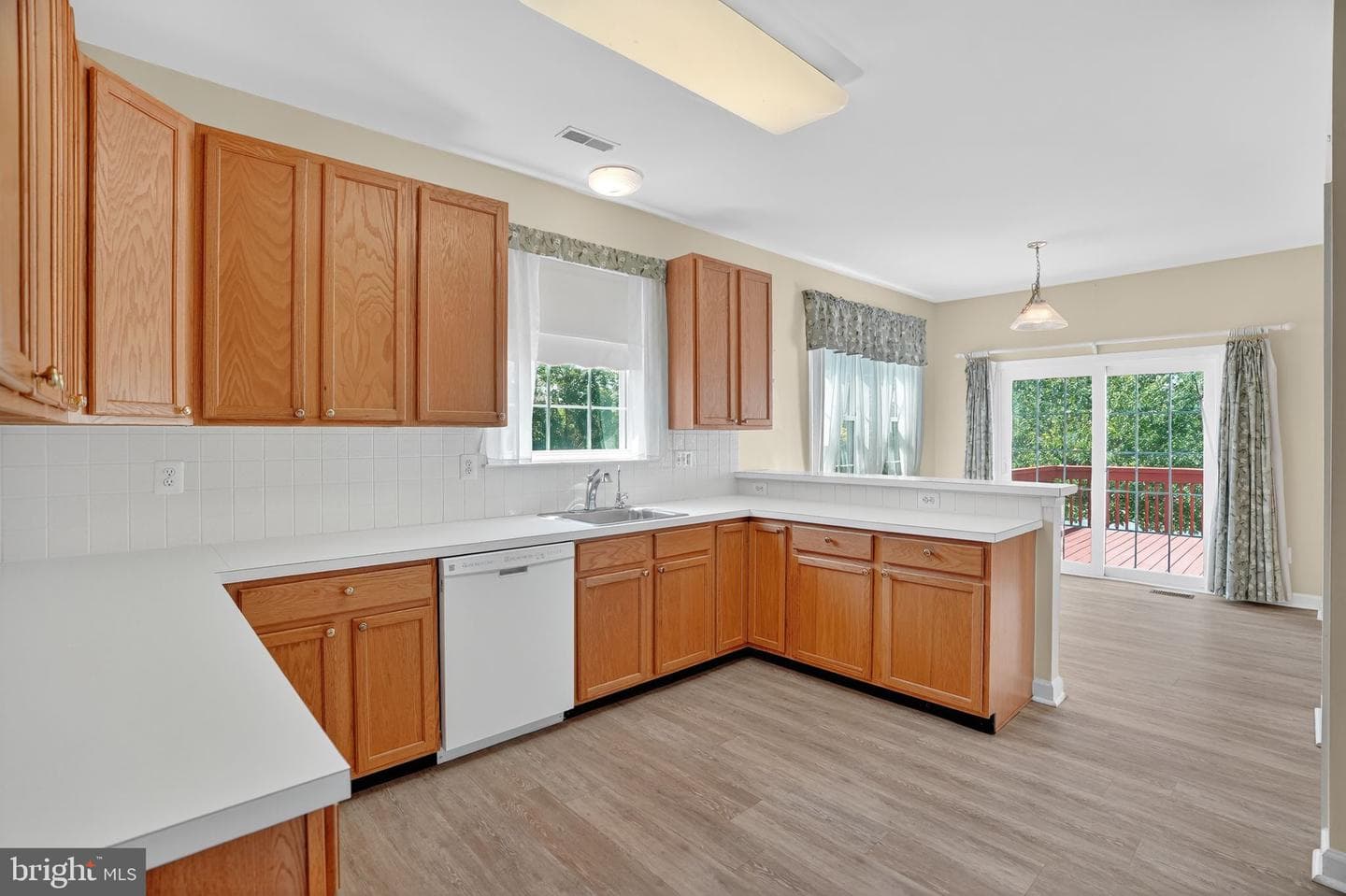 106 Stockton Square photo 28
