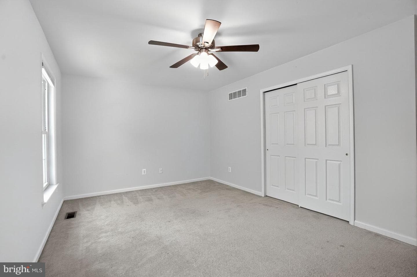 106 Stockton Square photo 32