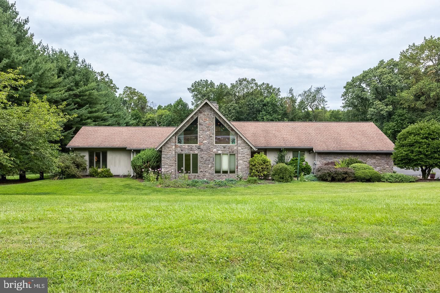 841 Cadmus Road photo 2