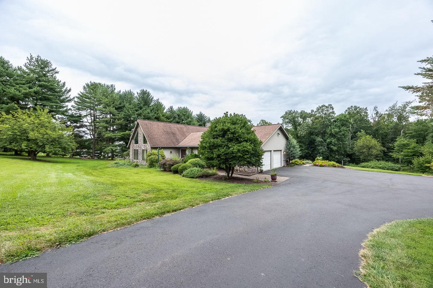 841 Cadmus Road photo 4