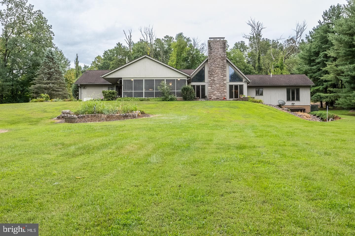841 Cadmus Road photo 40