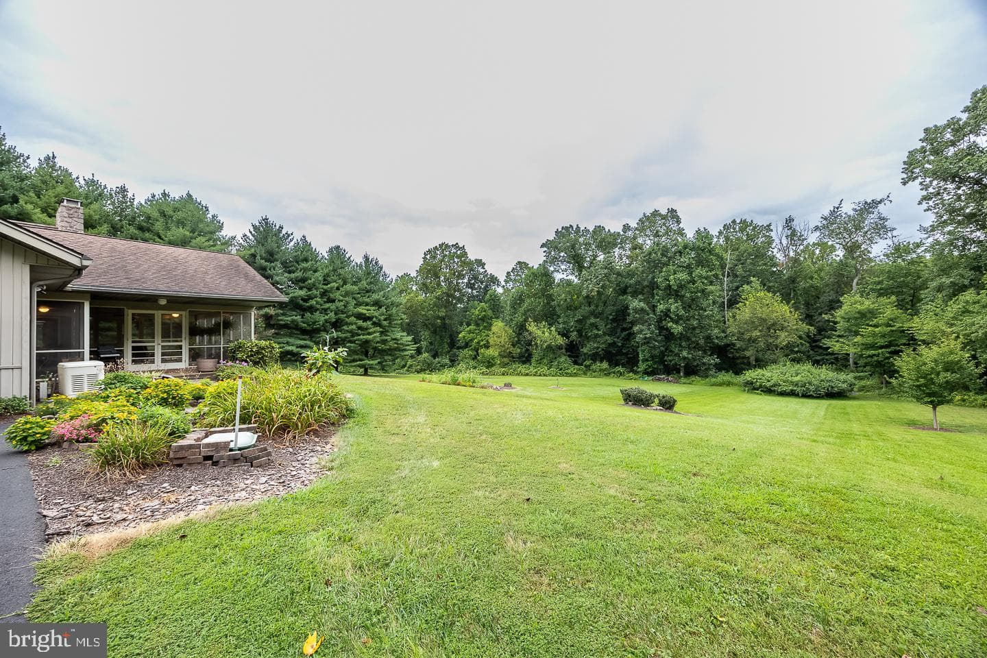 841 Cadmus Road photo 45