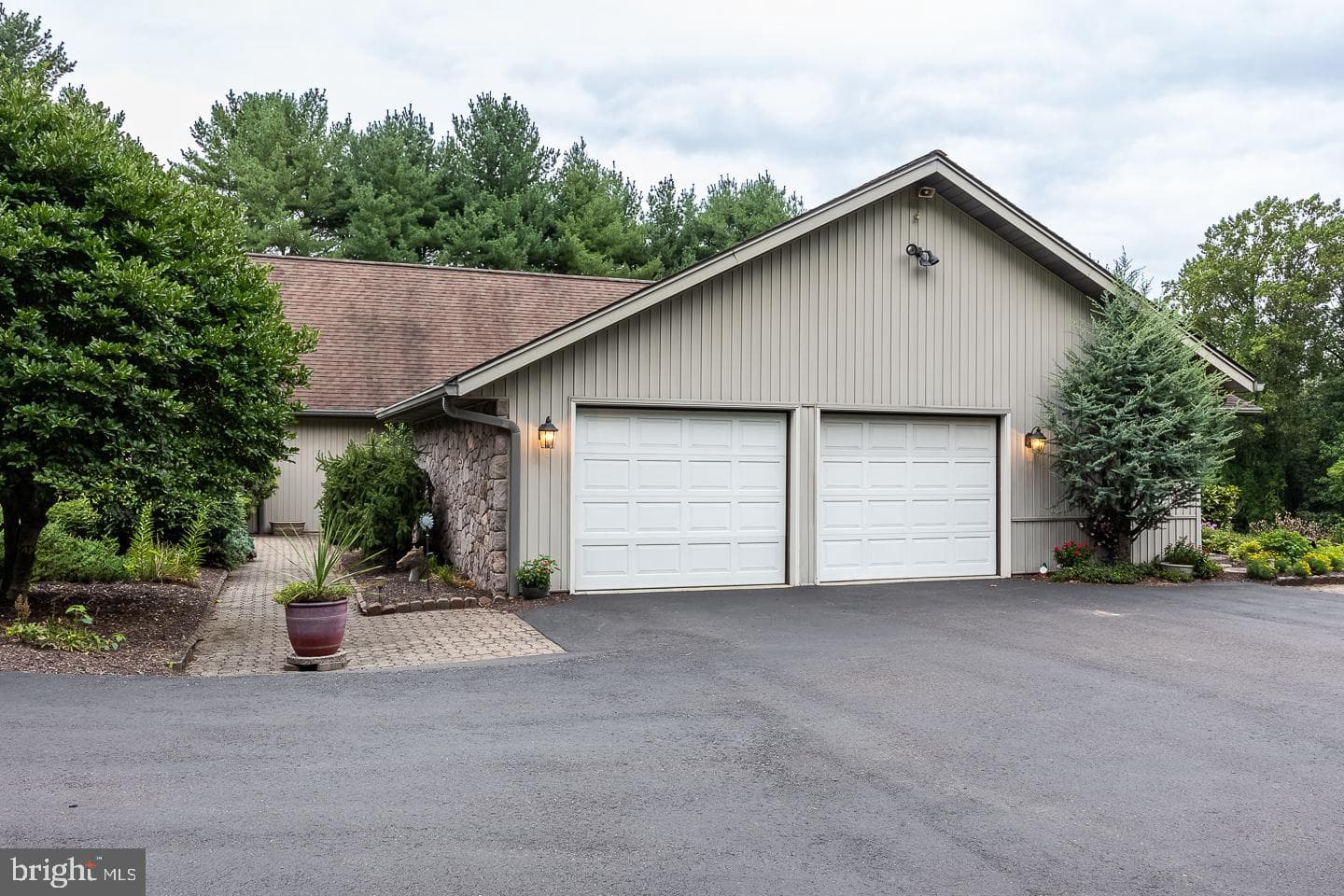 841 Cadmus Road photo 51
