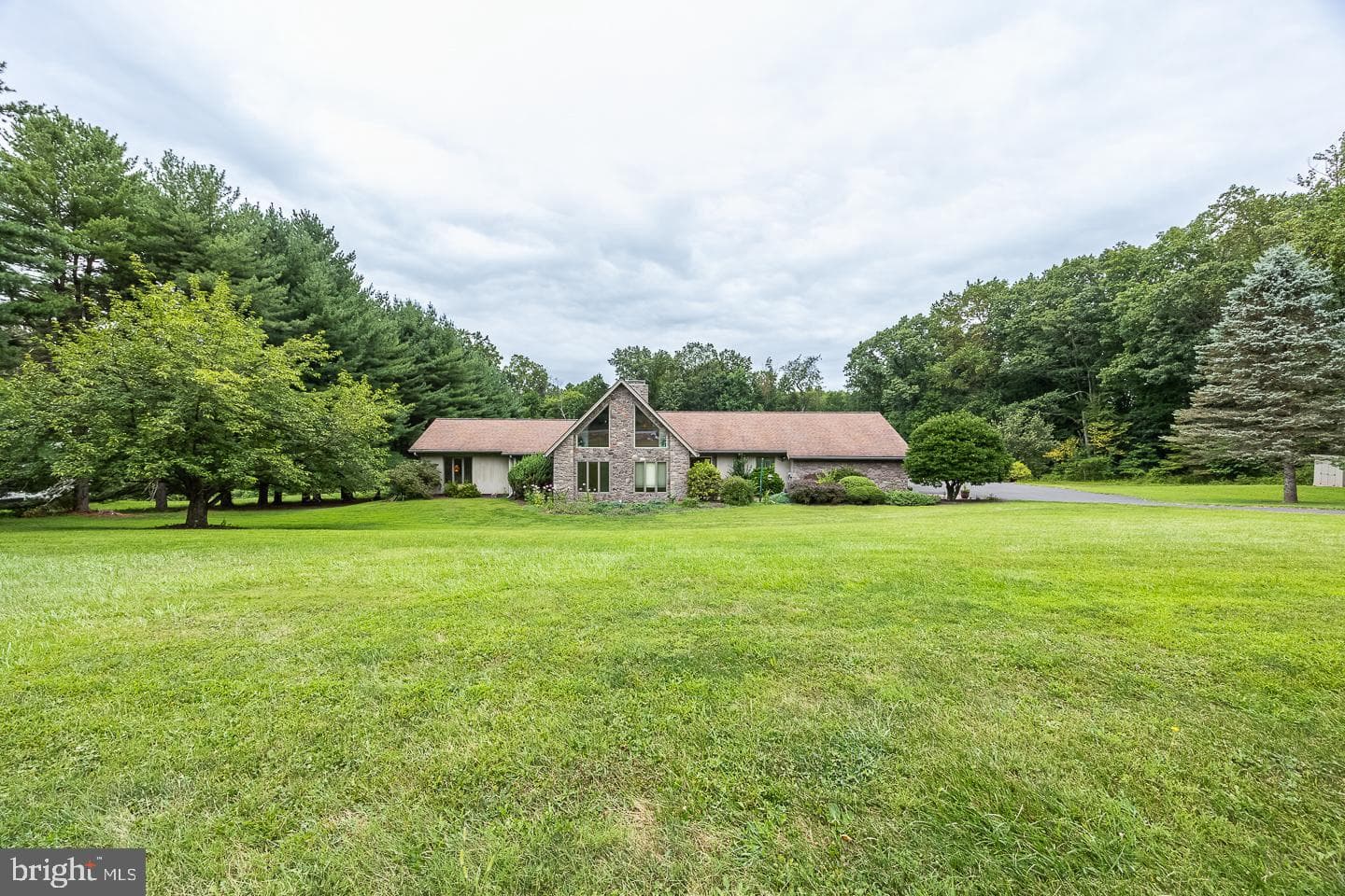 841 Cadmus Road photo 57