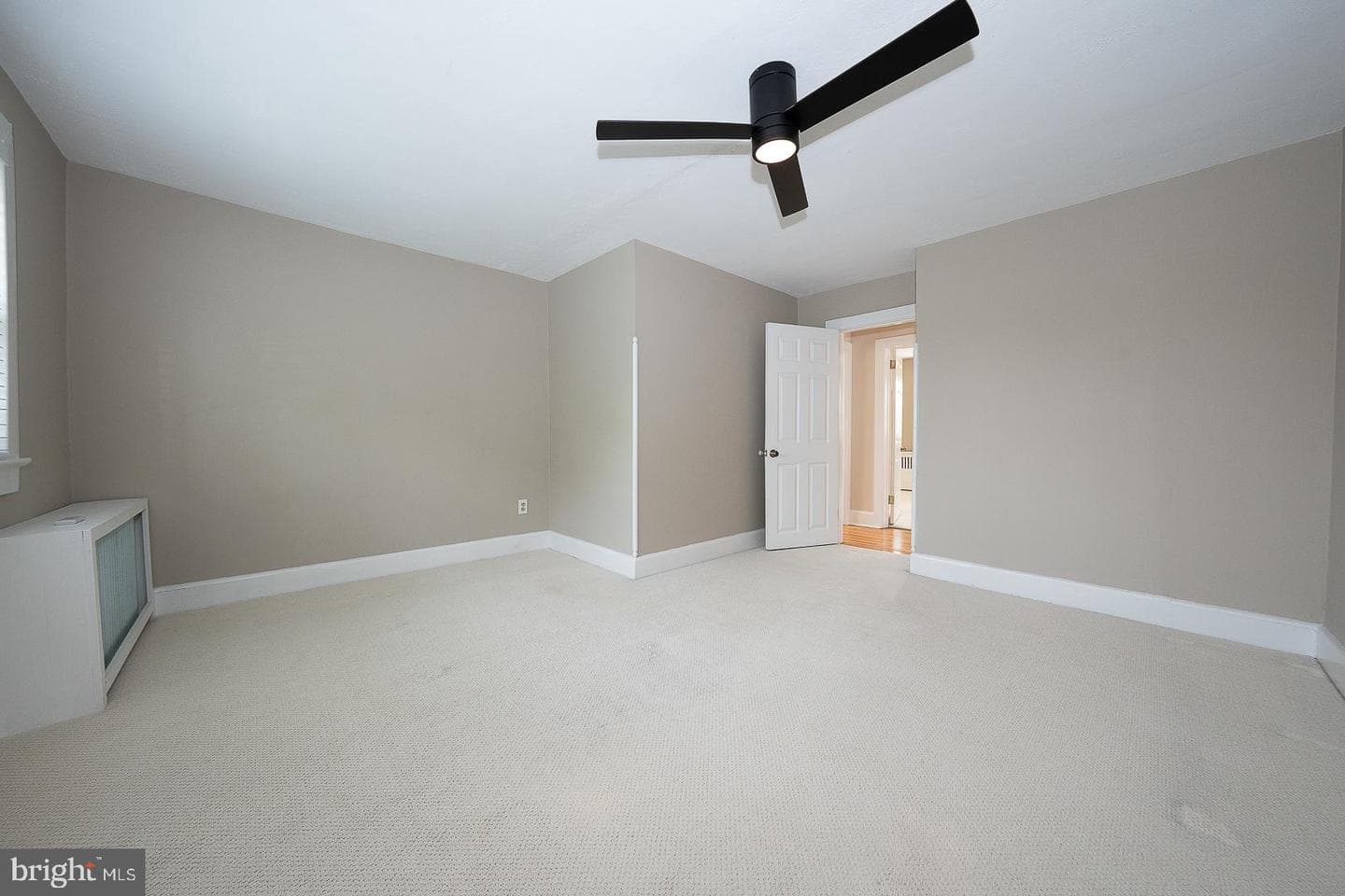 470 E King Street photo 12