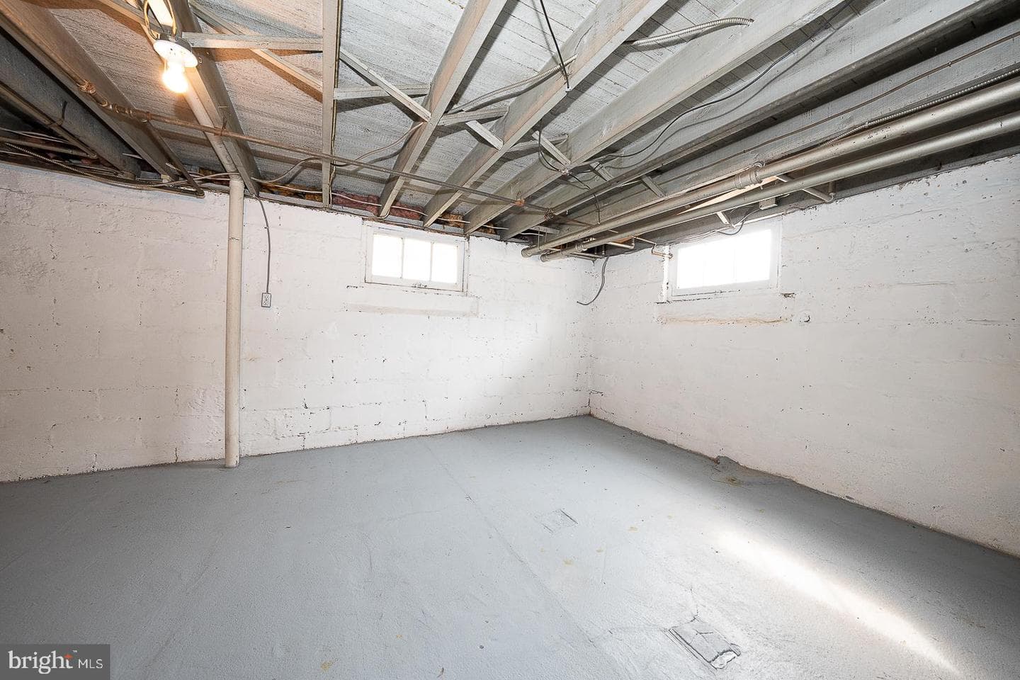 470 E King Street photo 20