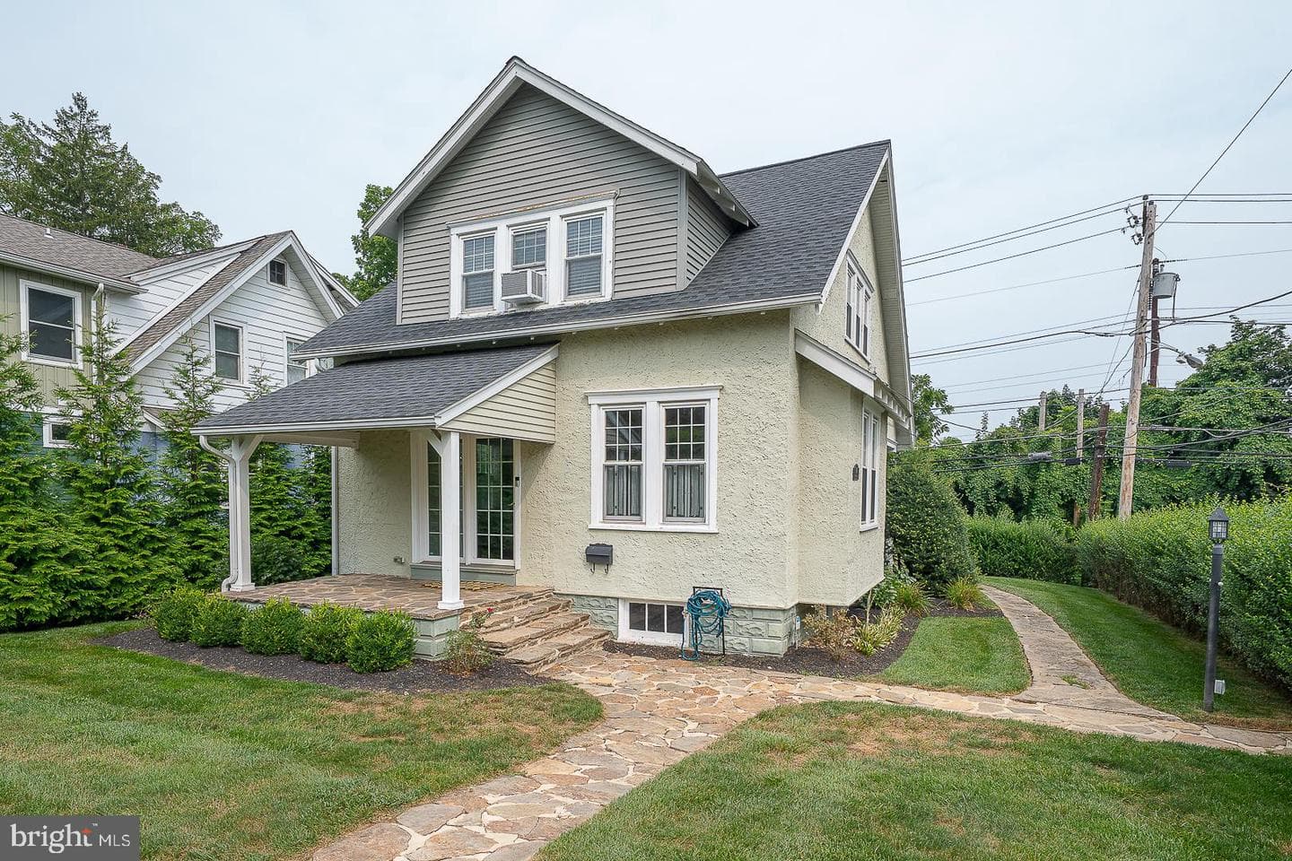 470 E King Street photo 24