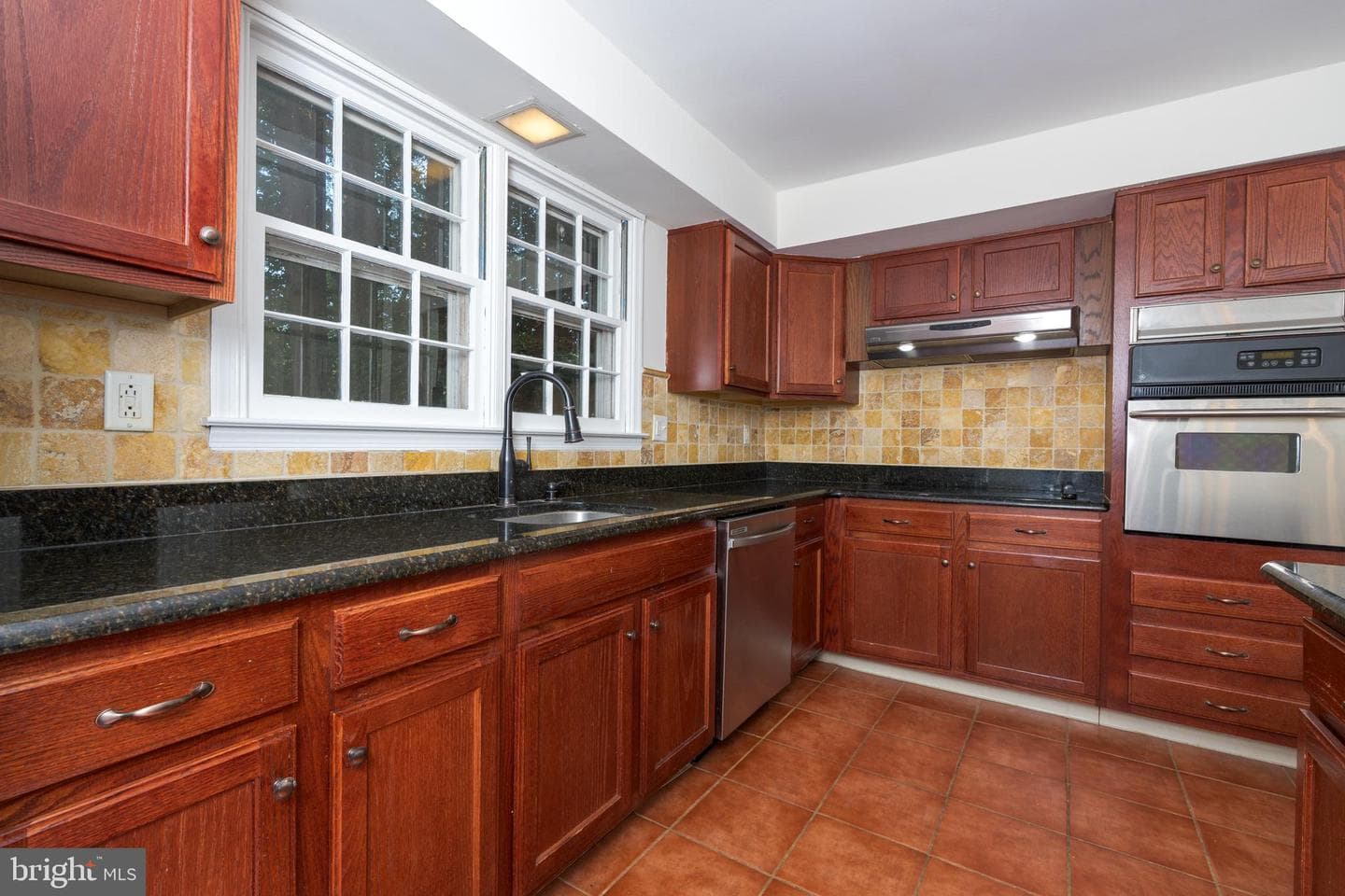 925 Tyson Dr photo 14